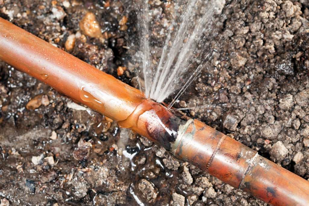 Cómo detectar fugas de agua en tuberías enterradas?